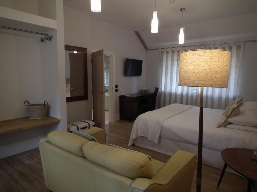 The Kingsley At Eversley ภายนอก รูปภาพ