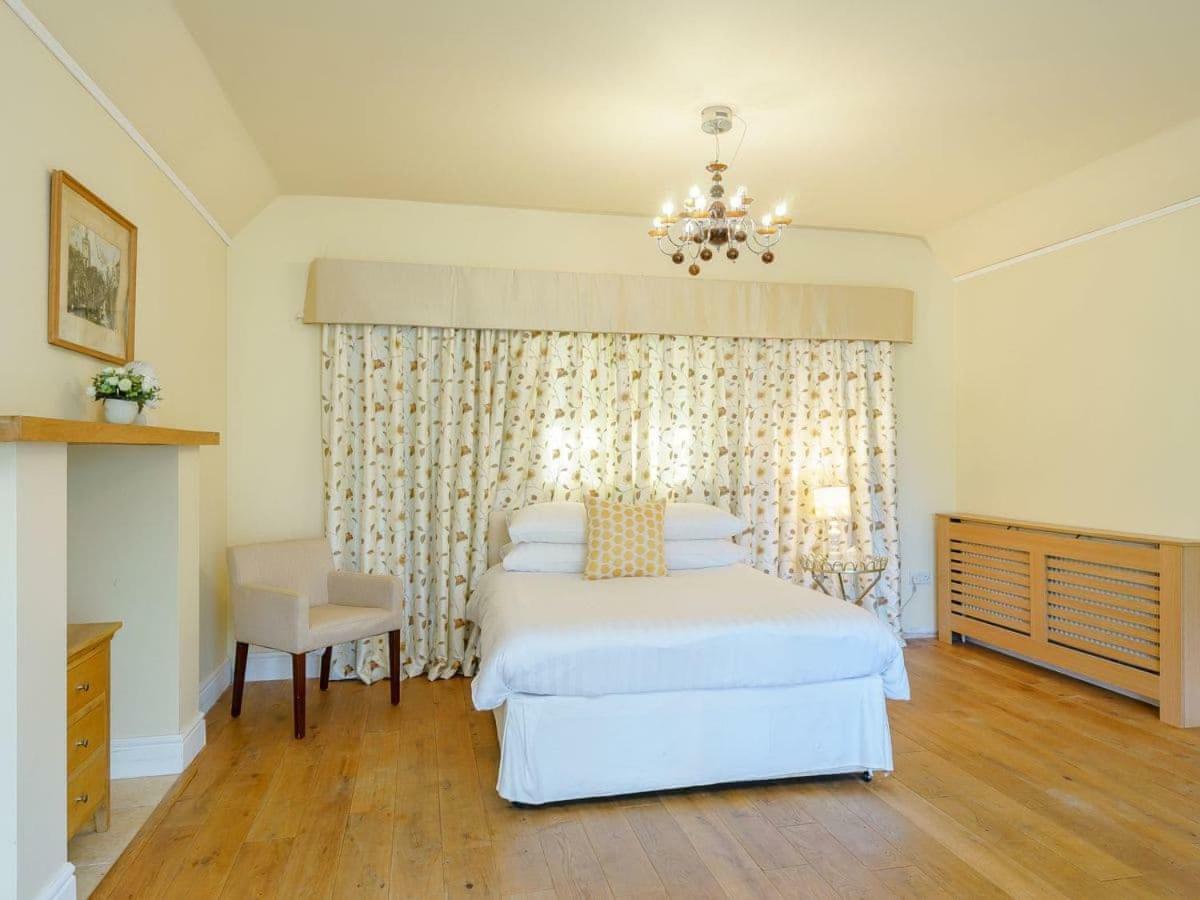 The Kingsley At Eversley ภายนอก รูปภาพ